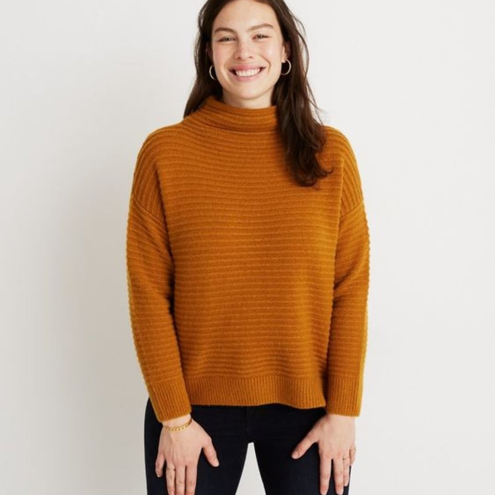 Madewell Belmont Mock Neck Sweater in Golden Harve